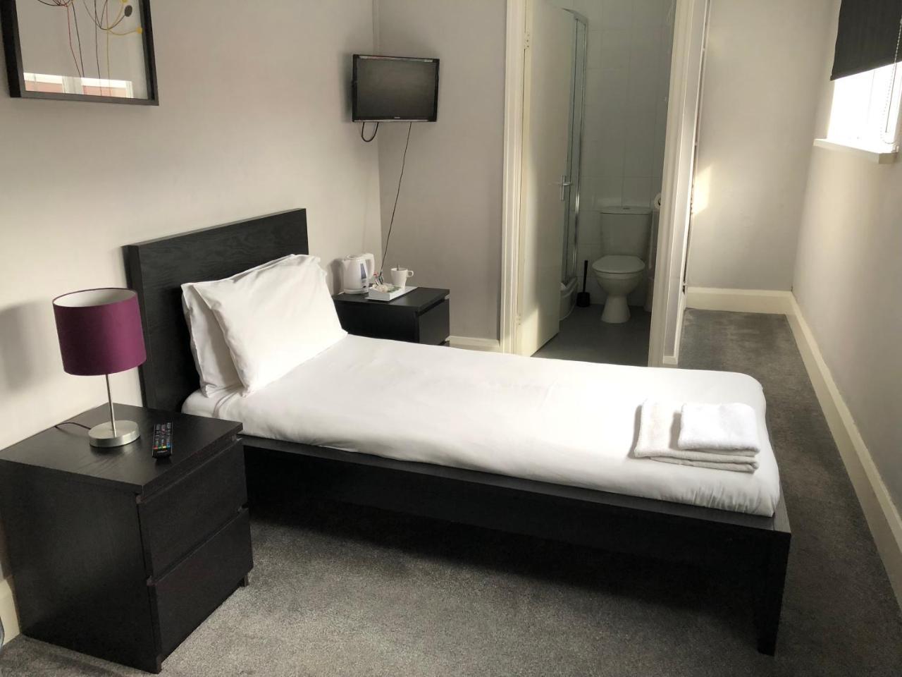 The Embassy Hotel Kingston upon Hull Exteriör bild